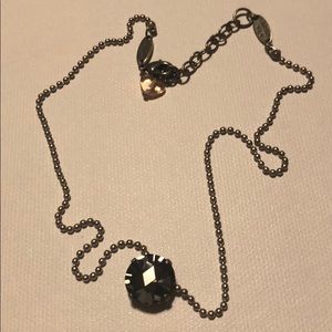 Brand new 1-stone necklace